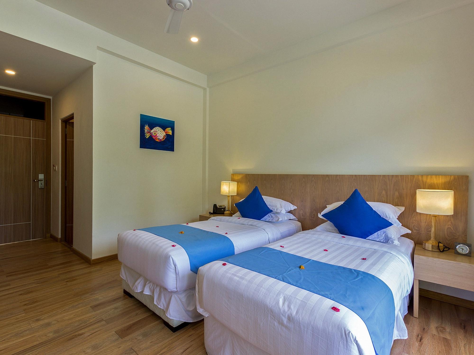 Plumeria Maldives Thinadhoo  Exterior foto