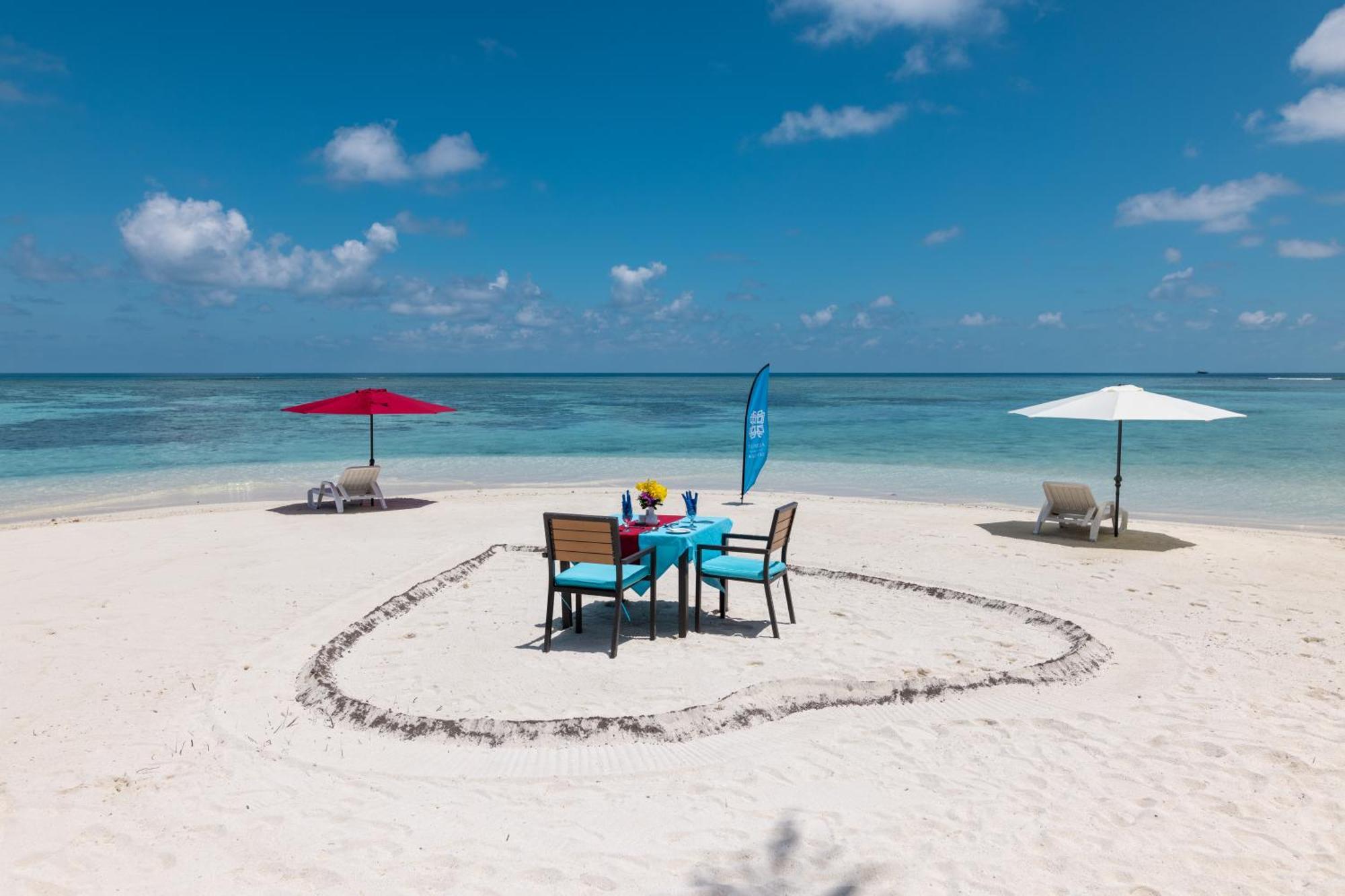 Plumeria Maldives Thinadhoo  Exterior foto