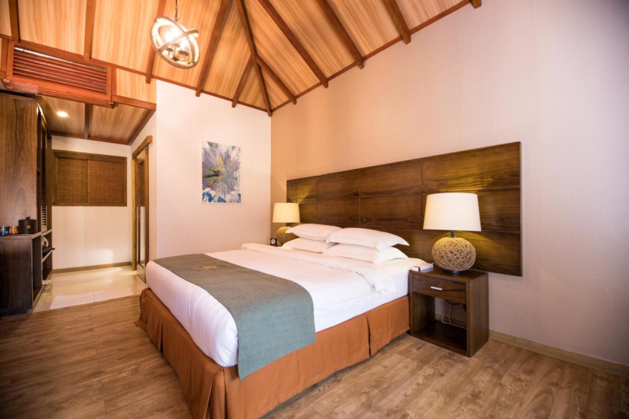 Plumeria Maldives Thinadhoo  Exterior foto
